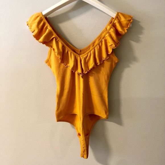 NEW Aritzia Wilfred bodysuit - Picture 4 of 5